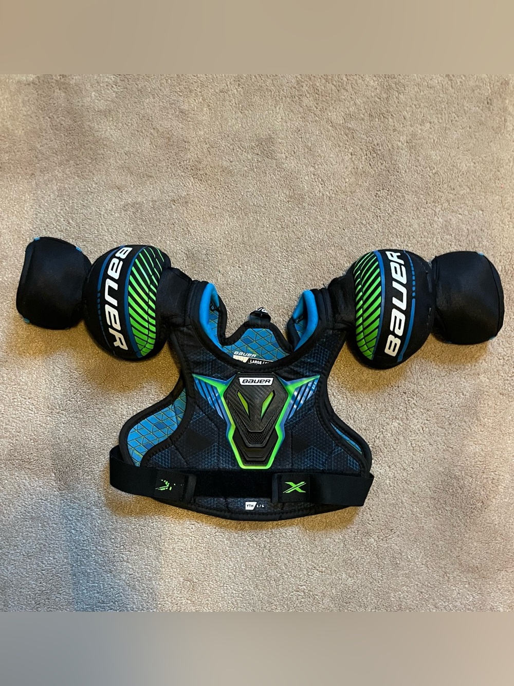 Youth Large hockey Bauer X Shoulder Pads